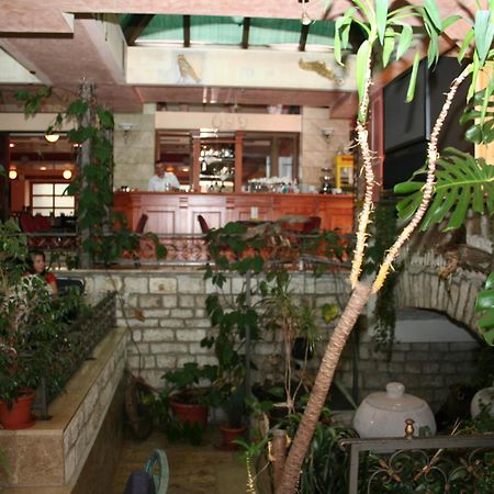 Hotel Dinara Лівно Номер фото